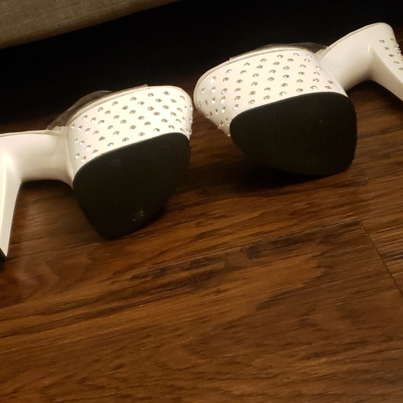 Pleaser Stardust 701 White CZ Studs Size 7 - Picture 7 of 14